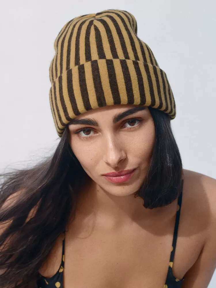 Women Réalisation Par Real Beanie - Honeybee